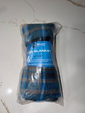 NWT Max & Neo Blue Plaid Dog Blanket - 50" x 60"